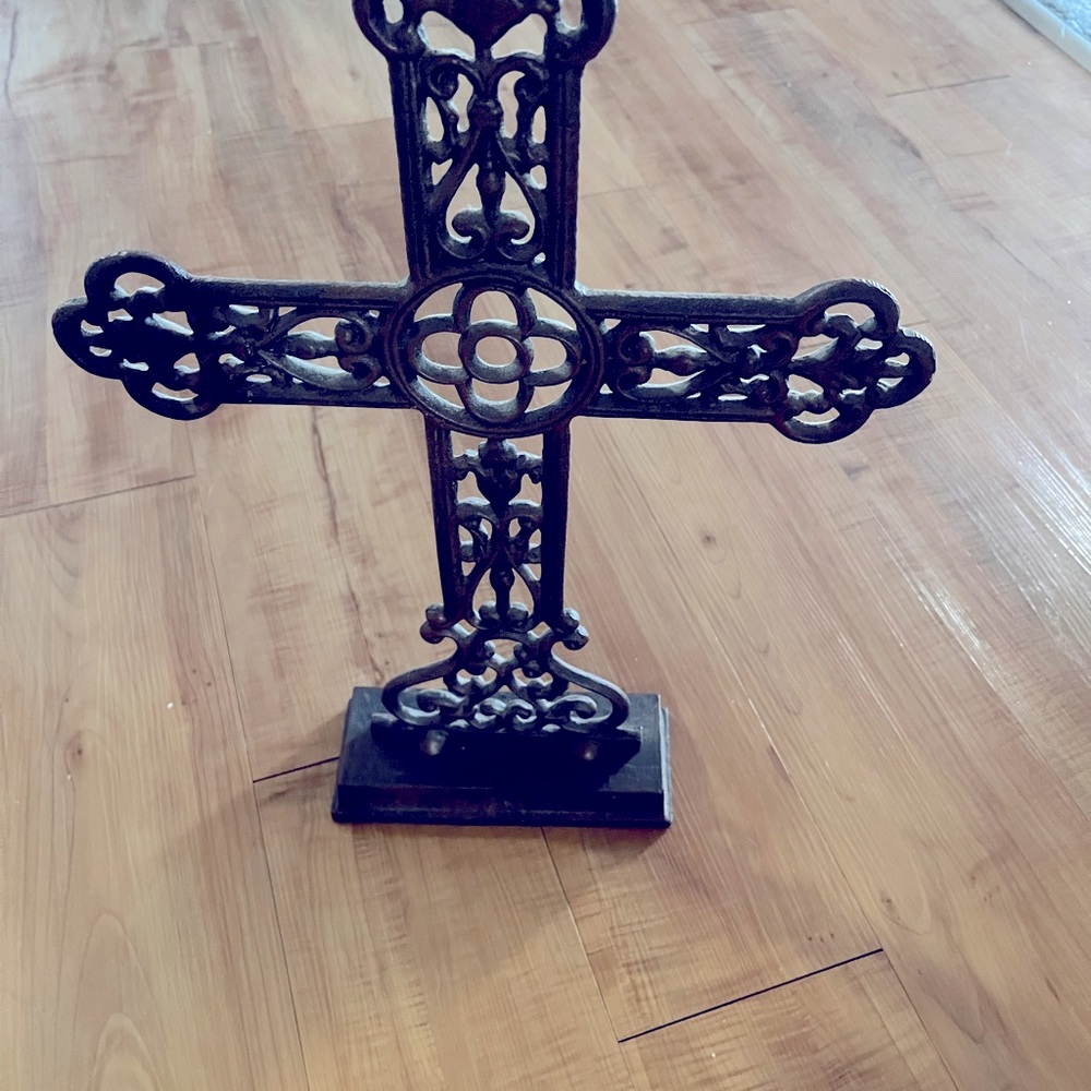 Cross Decor - Picture 2 of 2